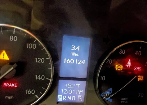 2000 Mercedes-Benz C 230K Sport Sedan z USA, uszkodzony, nr VIN WDBRF40J55F617371